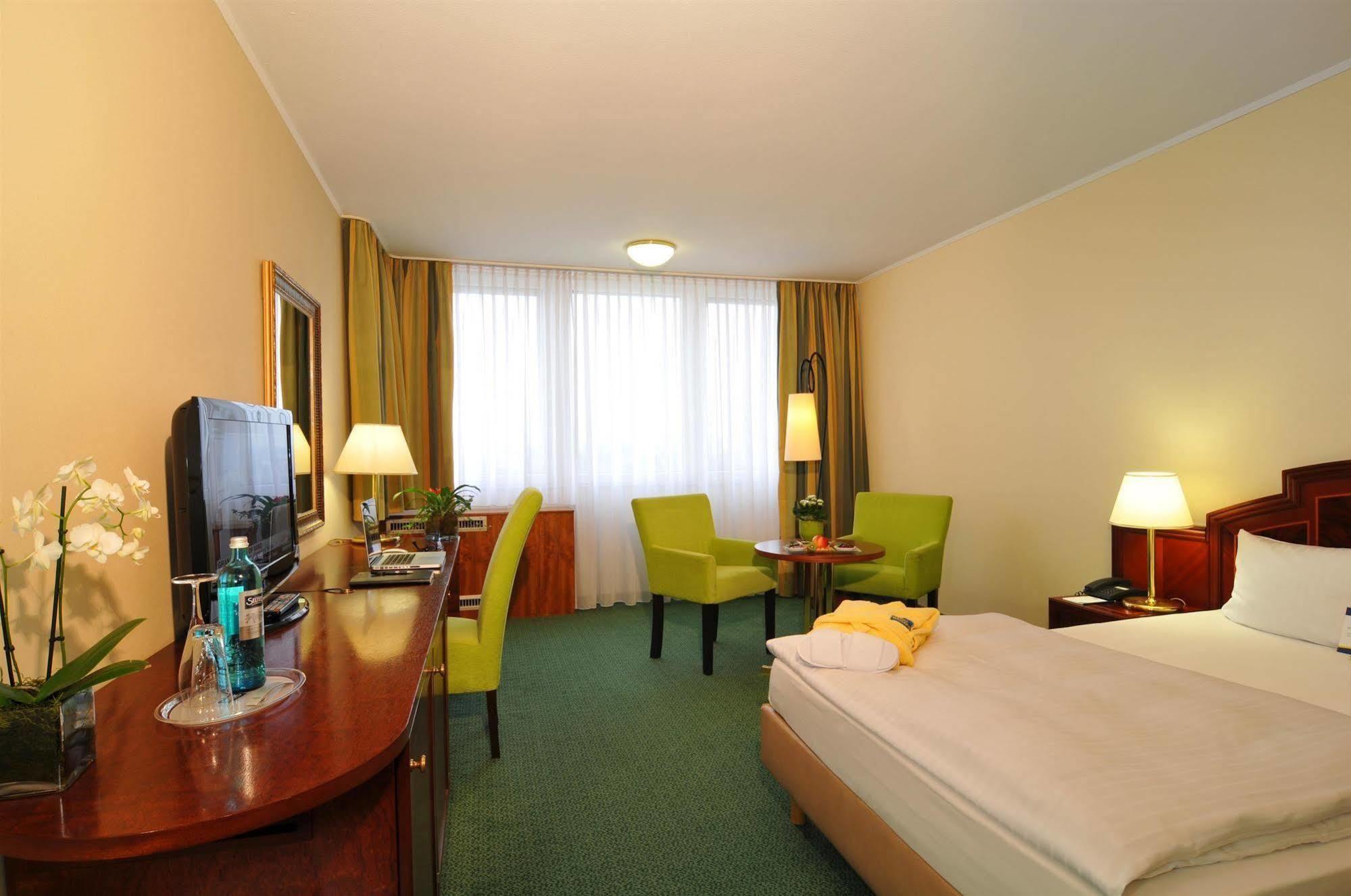 Leoso Hotel Leverkusen Extérieur photo